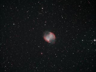 M27 - Планетарная туманность Гантель в созвездии Лисички